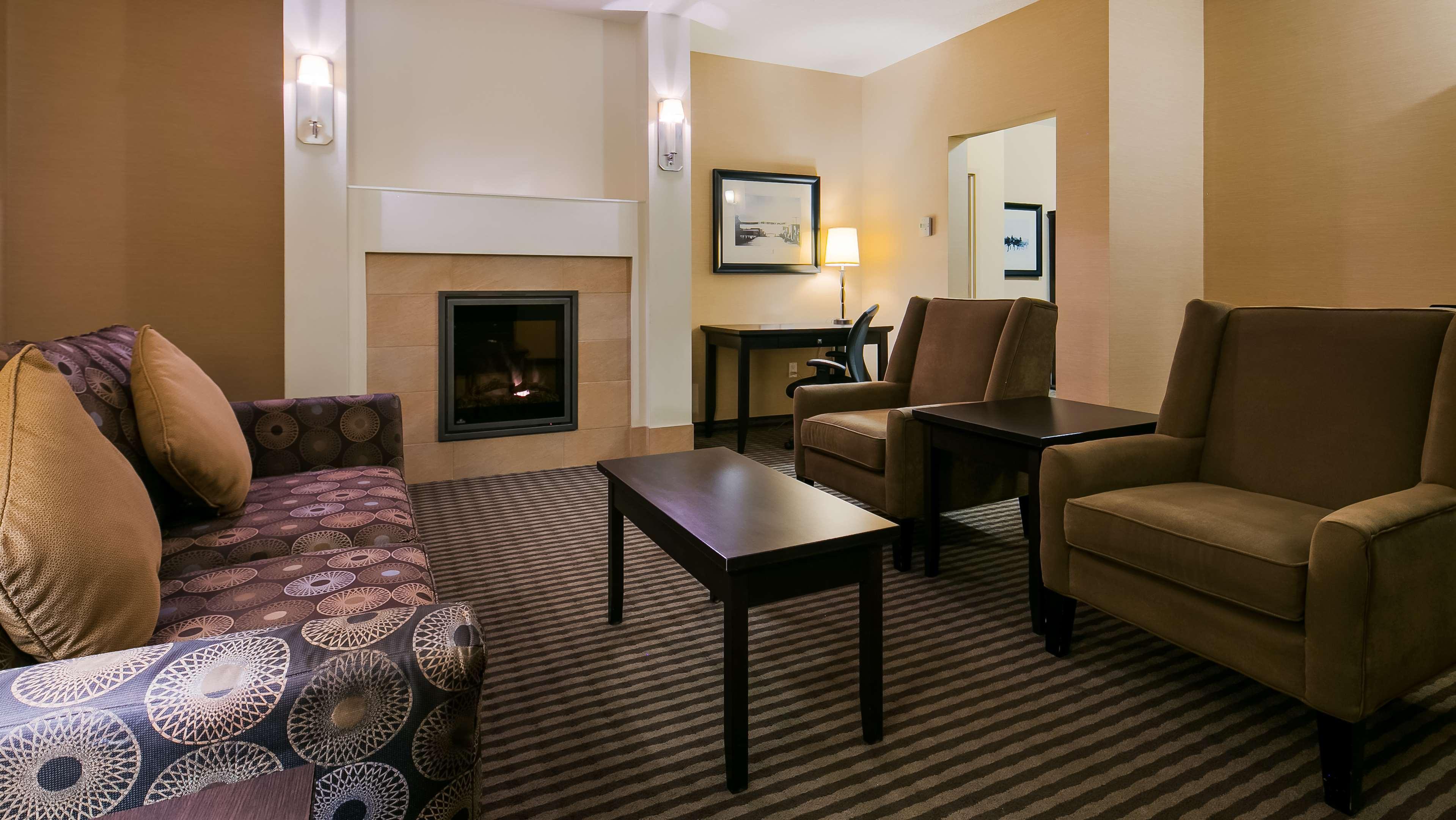 Best Western Sunrise Inn & Suites Stony Plain Екстер'єр фото