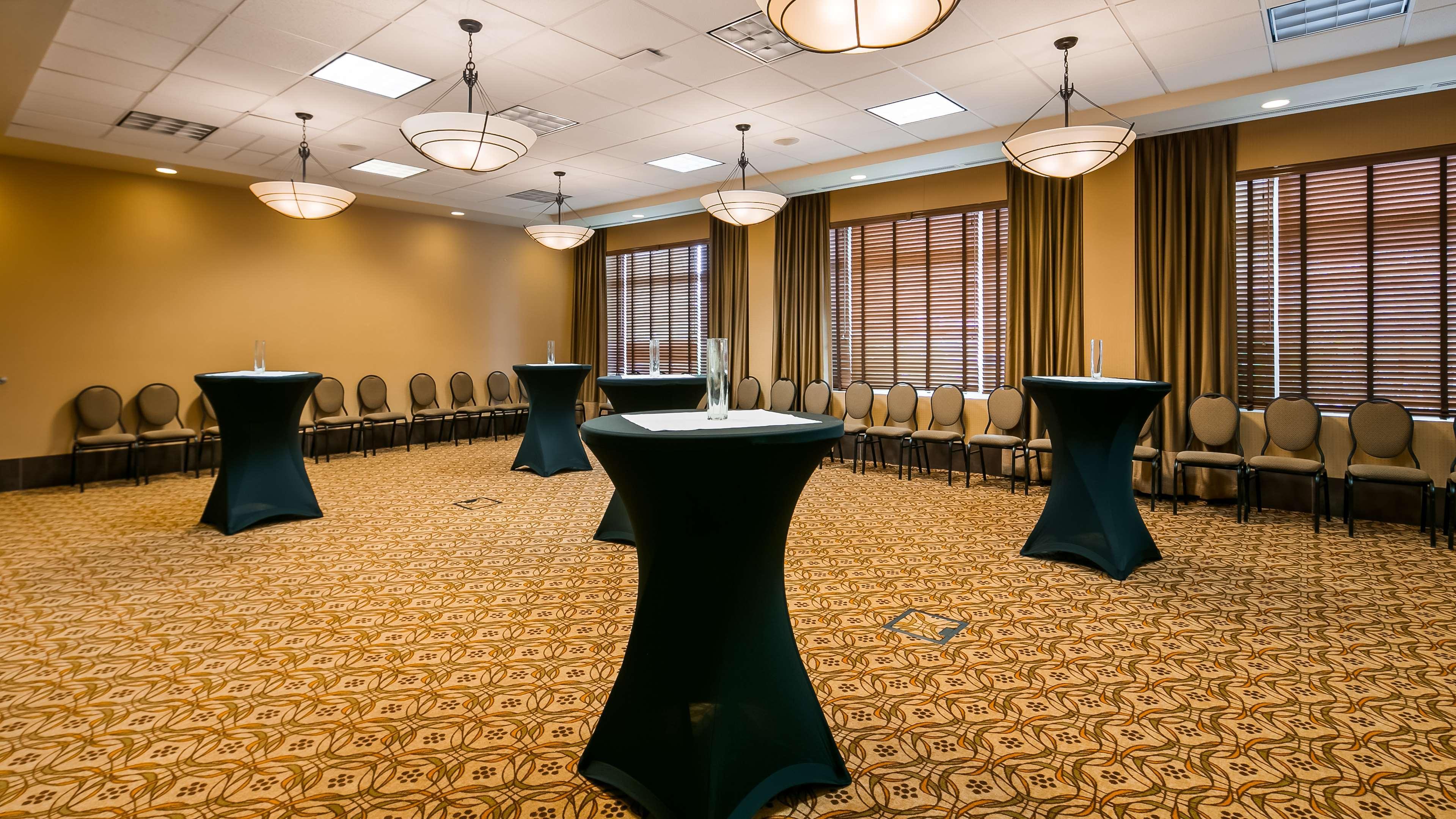 Best Western Sunrise Inn & Suites Stony Plain Екстер'єр фото