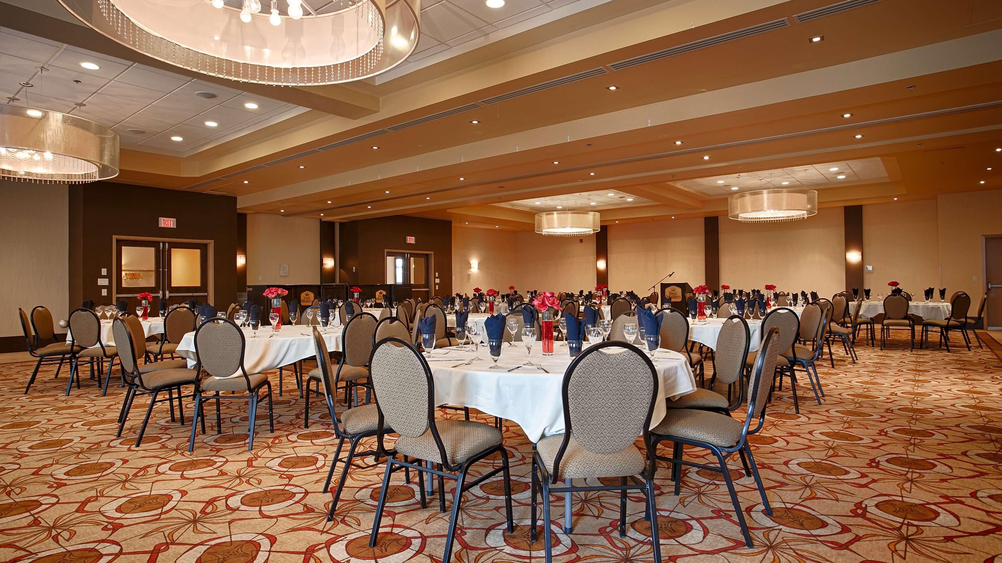 Best Western Sunrise Inn & Suites Stony Plain Екстер'єр фото